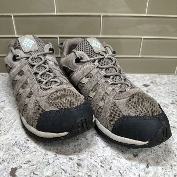 Columbia Redmond Low Hiking Shoes - Picture 1 of 9